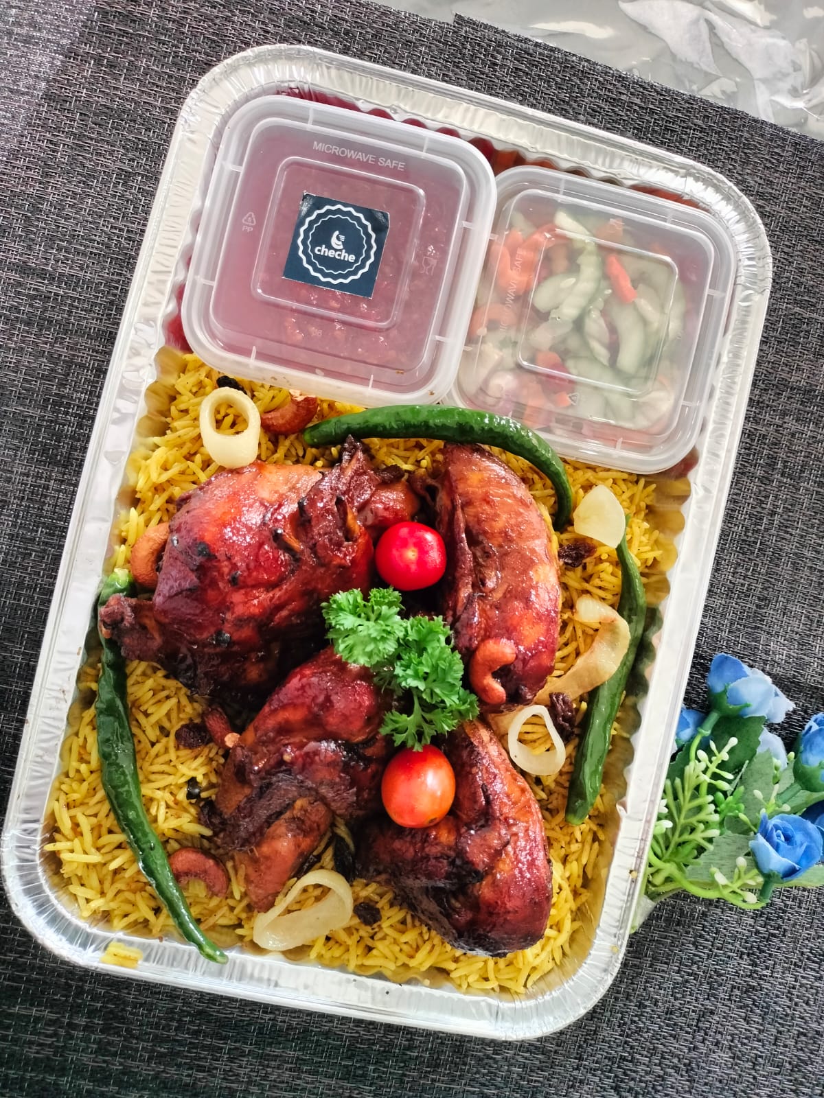 Paket Nasi Kebuli Ayam Kampung / Ayam Boiler (4 Orang)